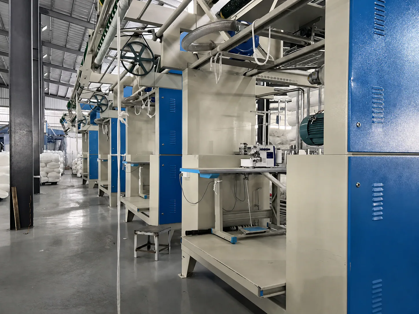 Advanced garment production equipment at HongRu factory
