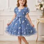 Cute 4–6-Year-Old Girl gallery image 1