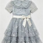 Cute 4–6-Year-Old Girl gallery image 4